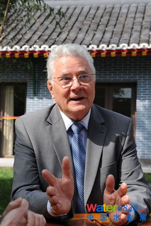 R˹·Max Dohmann